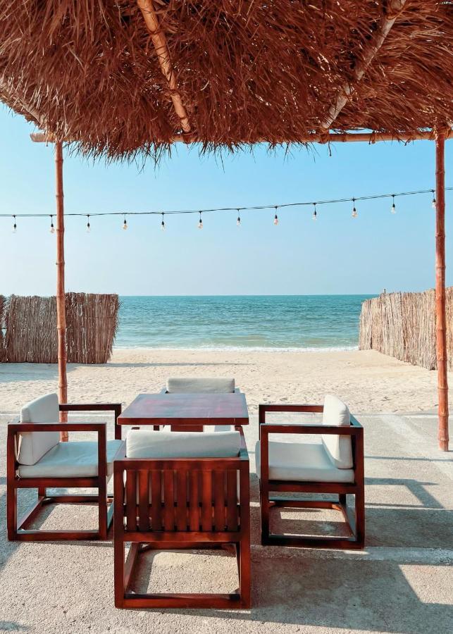 Caravana Beach Resort Al Zorah Ajman Exterior foto
